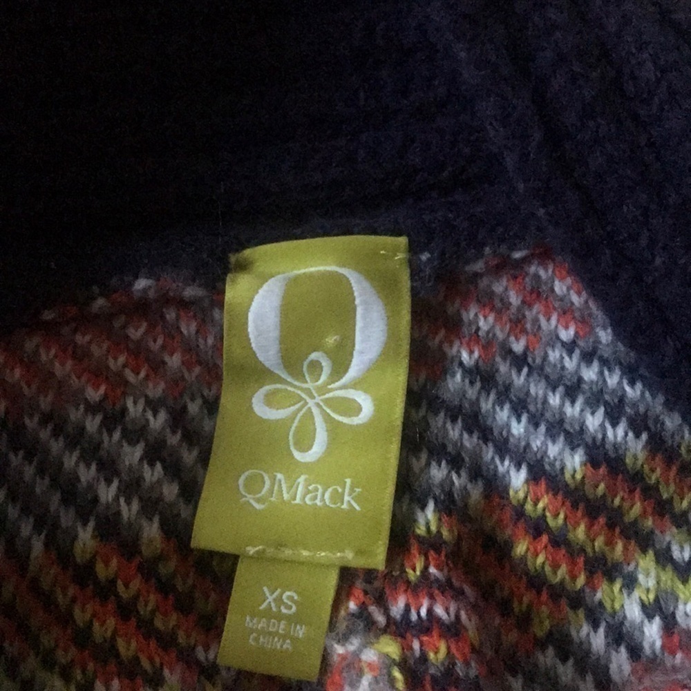 QMACK OVERSIZED SWEATER - Picture 9 of 10